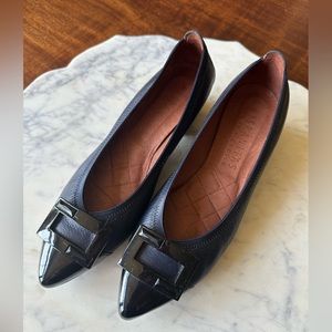 Gorgeous navy leather black buckle low heels.